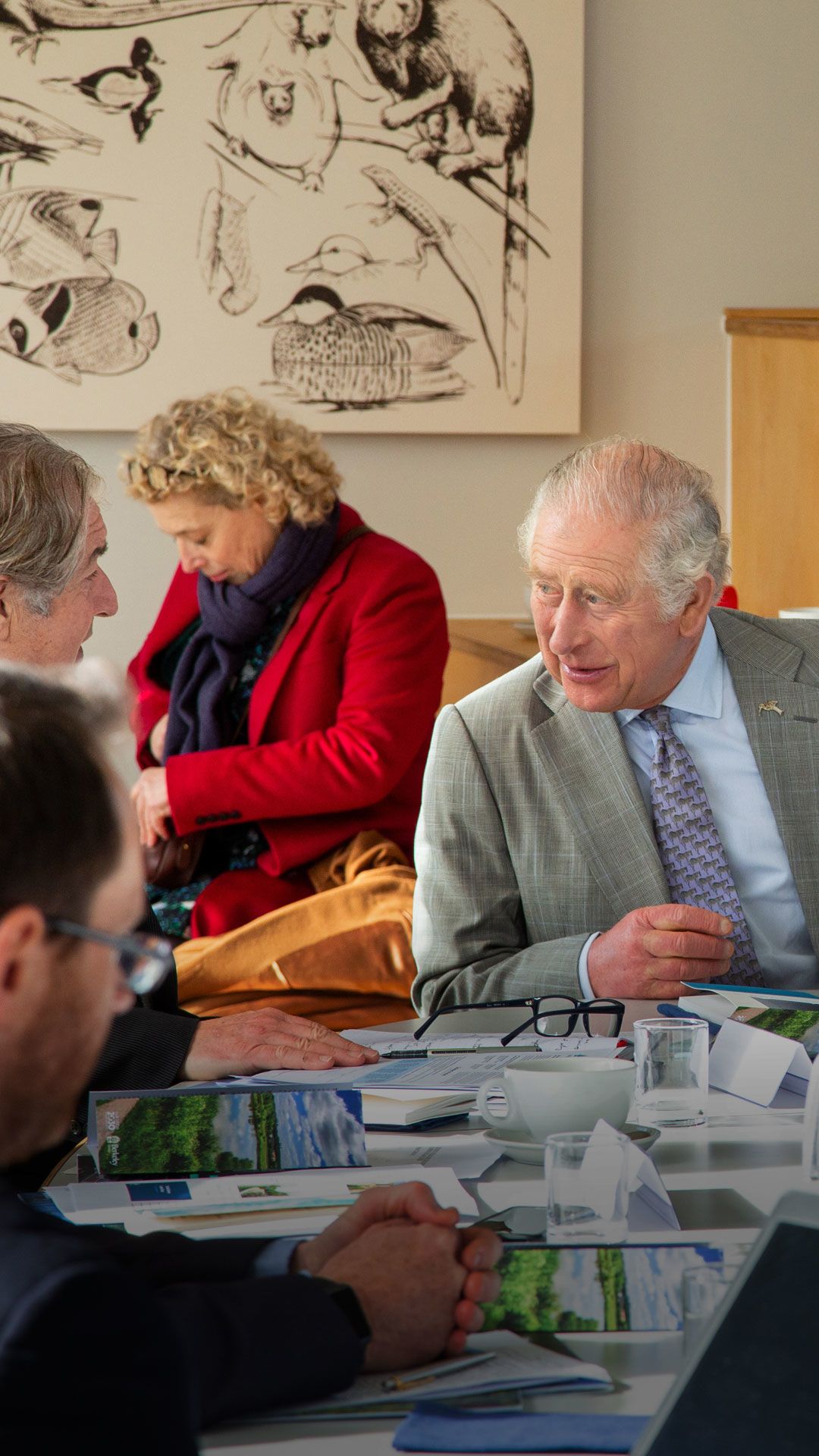 HRH The former Prince of Walesin conversation around the round table meeting about wetlands 